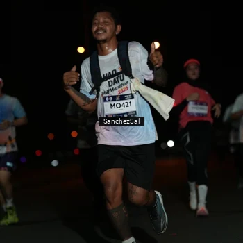 Runner Photo 7671922