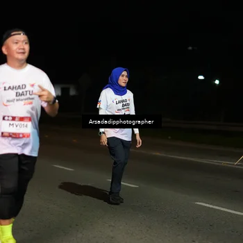Runner Photo 7671923