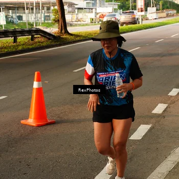 Runner Photo 7671940