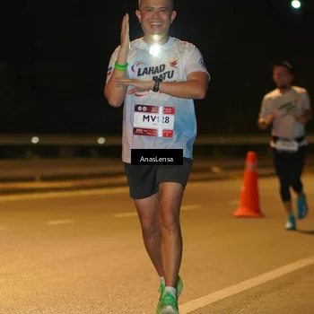 Runner Photo 7671942
