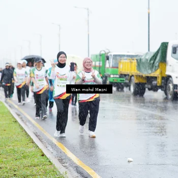 Runner Photo 7671944