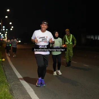 Runner Photo 7671981