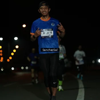 Runner Photo 7672000