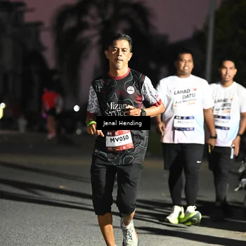 Runner Photo 7672008