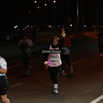 Runner Photo 7672029