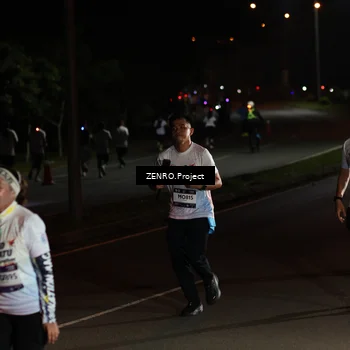 Runner Photo 7672039