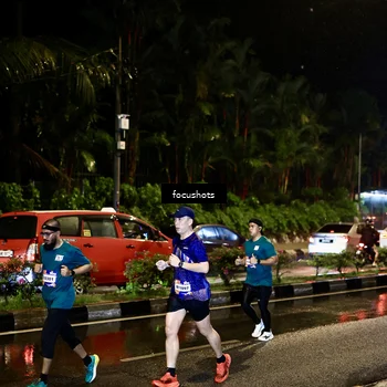 Runner Photo 7672057