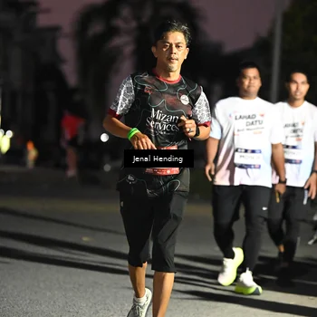 Runner Photo 7672071