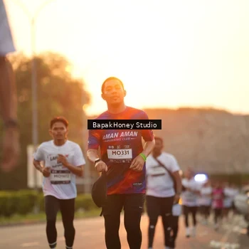 Runner Photo 7672072