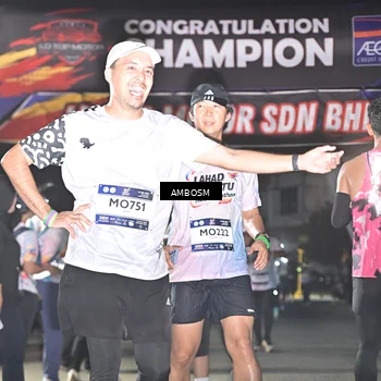 Runner Photo 7672073
