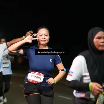 Runner Photo 7672081