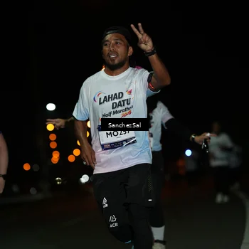 Runner Photo 7672083