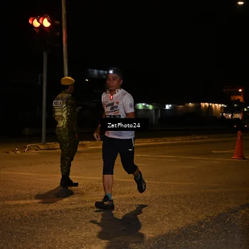 Runner Photo 7672112