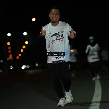 Runner Photo 7672192