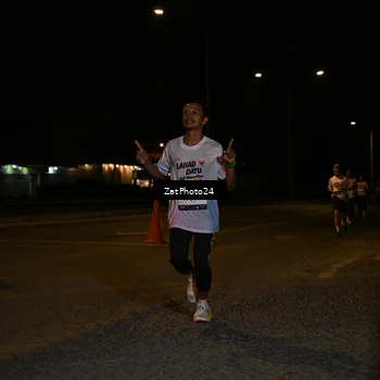 Runner Photo 7672294