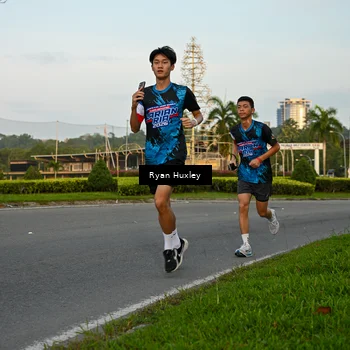 Runner Photo 7672345