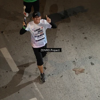 Runner Photo 7672359