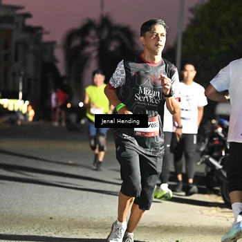 Runner Photo 7672372