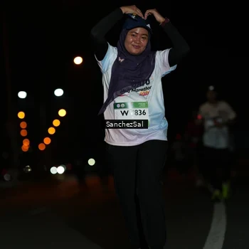 Runner Photo 7672390