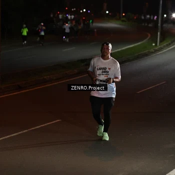 Runner Photo 7672392