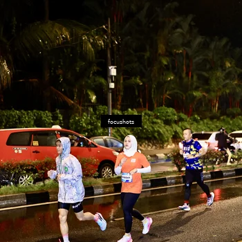 Runner Photo 7672398