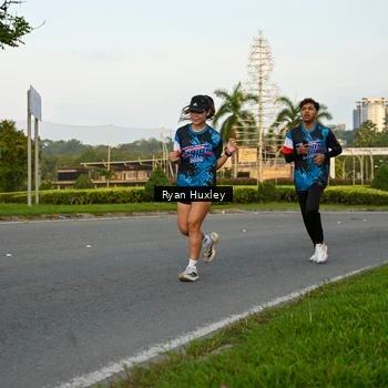 Runner Photo 7672423