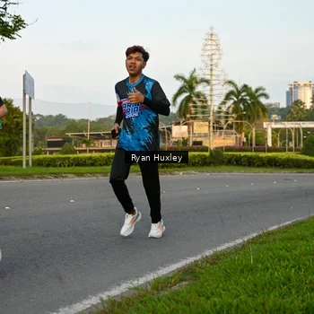 Runner Photo 7672424