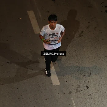 Runner Photo 7672452