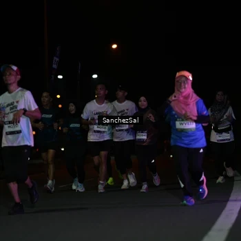 Runner Photo 7672470