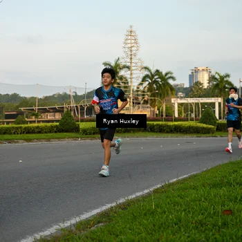 Runner Photo 7672473