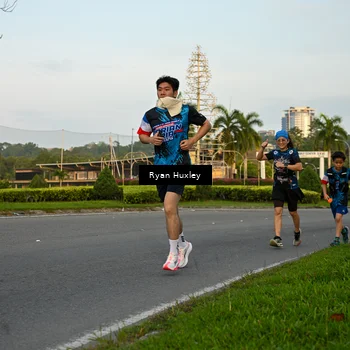 Runner Photo 7672474