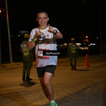 Runner Photo 7672475