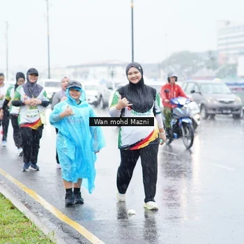 Runner Photo 7672481