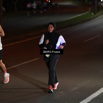 Runner Photo 7672496