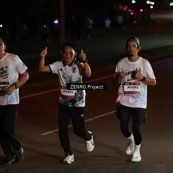 Runner Photo 7672515