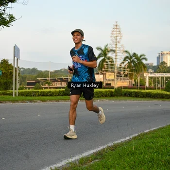 Runner Photo 7672569