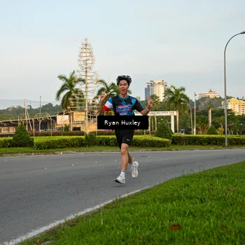 Runner Photo 7672575