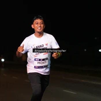 Runner Photo 7672636