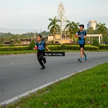 Runner Photo 7672638