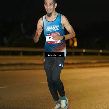 Runner Photo 7672650
