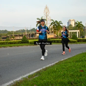 Runner Photo 7672672