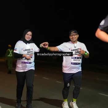 Runner Photo 7672673