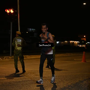 Runner Photo 7672676