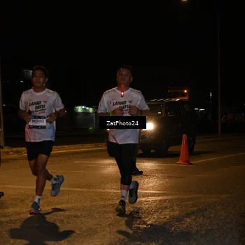 Runner Photo 7672704