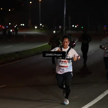 Runner Photo 7672708