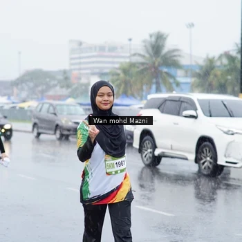 Runner Photo 7672773