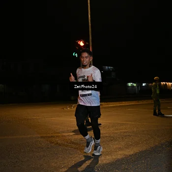 Runner Photo 7672807