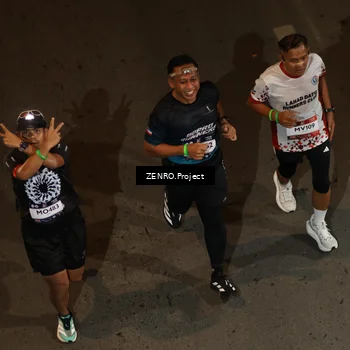Runner Photo 7672812