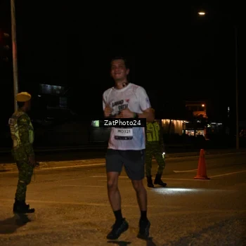Runner Photo 7672818