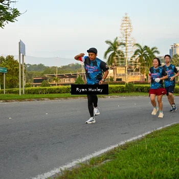 Runner Photo 7672825